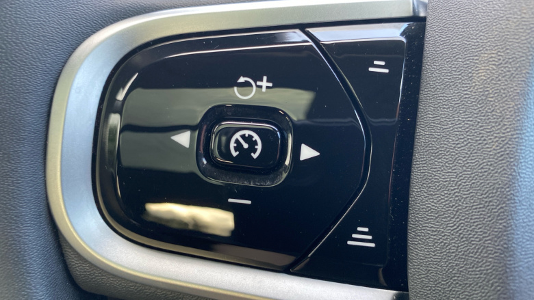 Volvo XC60 2.0 T8 [455] PHEV Ultra Dark 5dr AWD Geartronic Estate